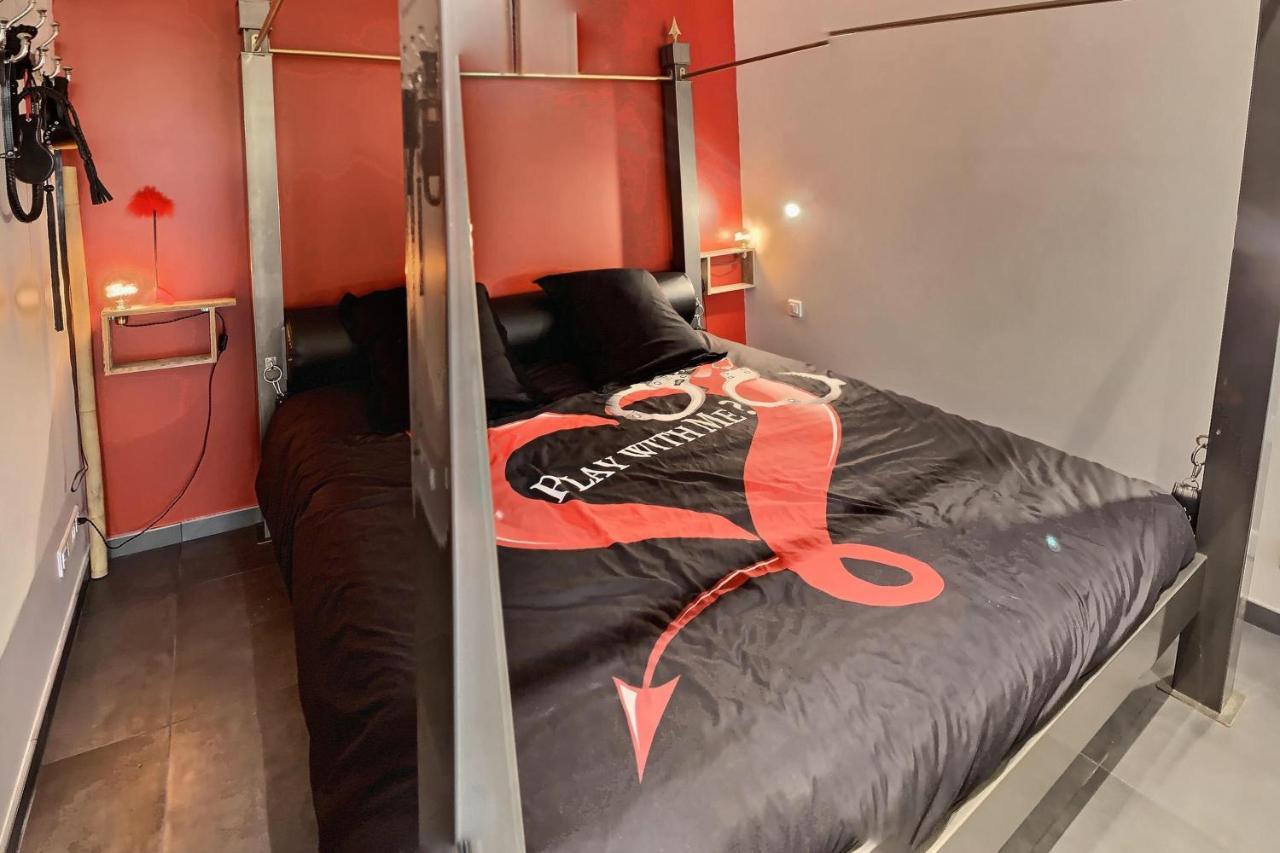 Le Donjon Villa Bdsm Port Nature Village Cap D'Agde Naturiste Dış mekan fotoğraf